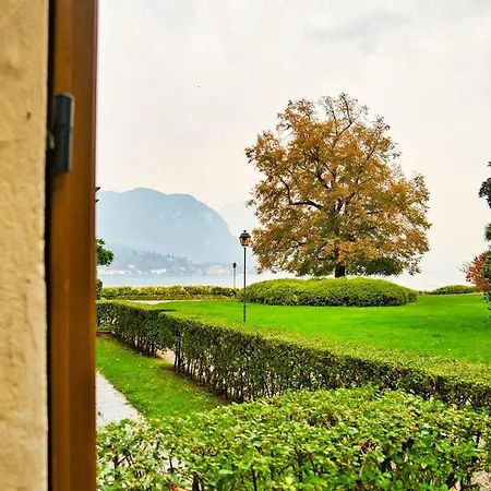 Nona Lakeside At Patrician Apartment