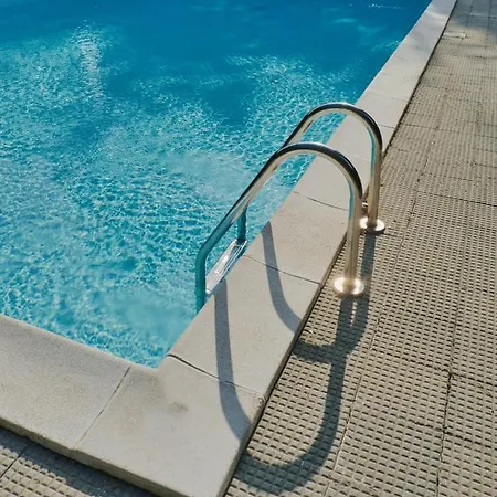 Nona Lakeside At Patrician شقة